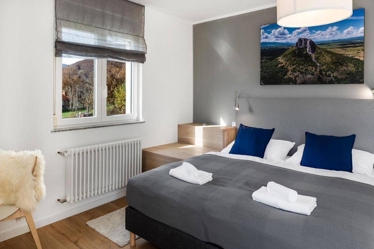 Velebit Lodge Lovinac  Bagian luar foto
