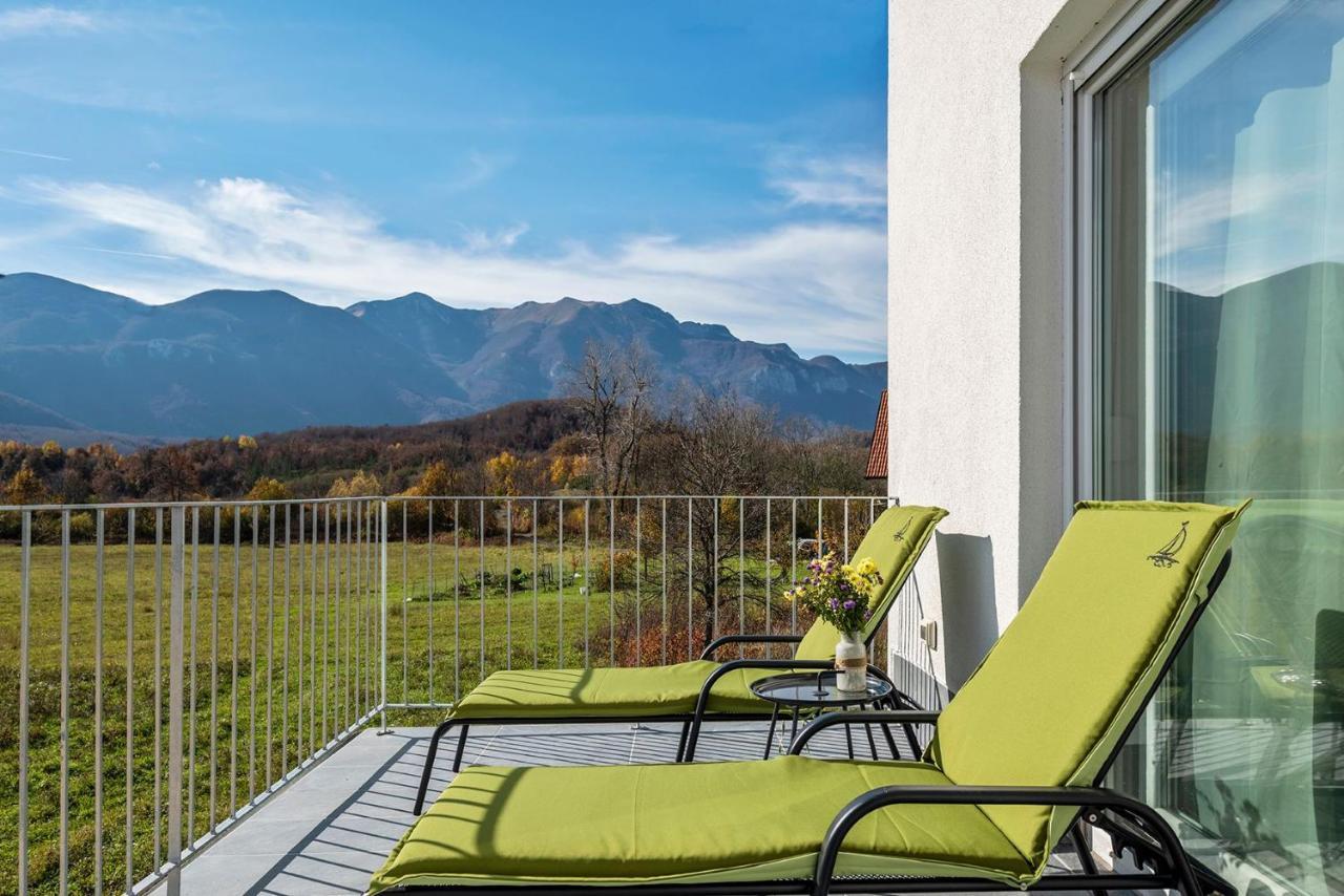 Velebit Lodge Lovinac  Bagian luar foto