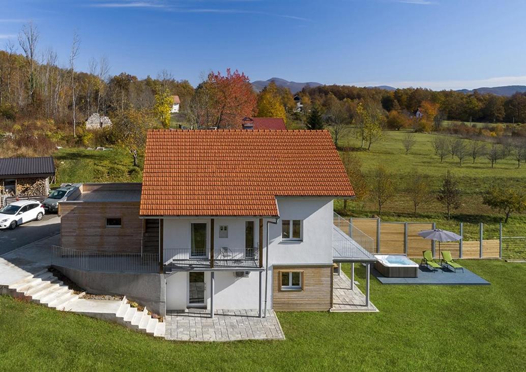 Velebit Lodge Lovinac  Bagian luar foto