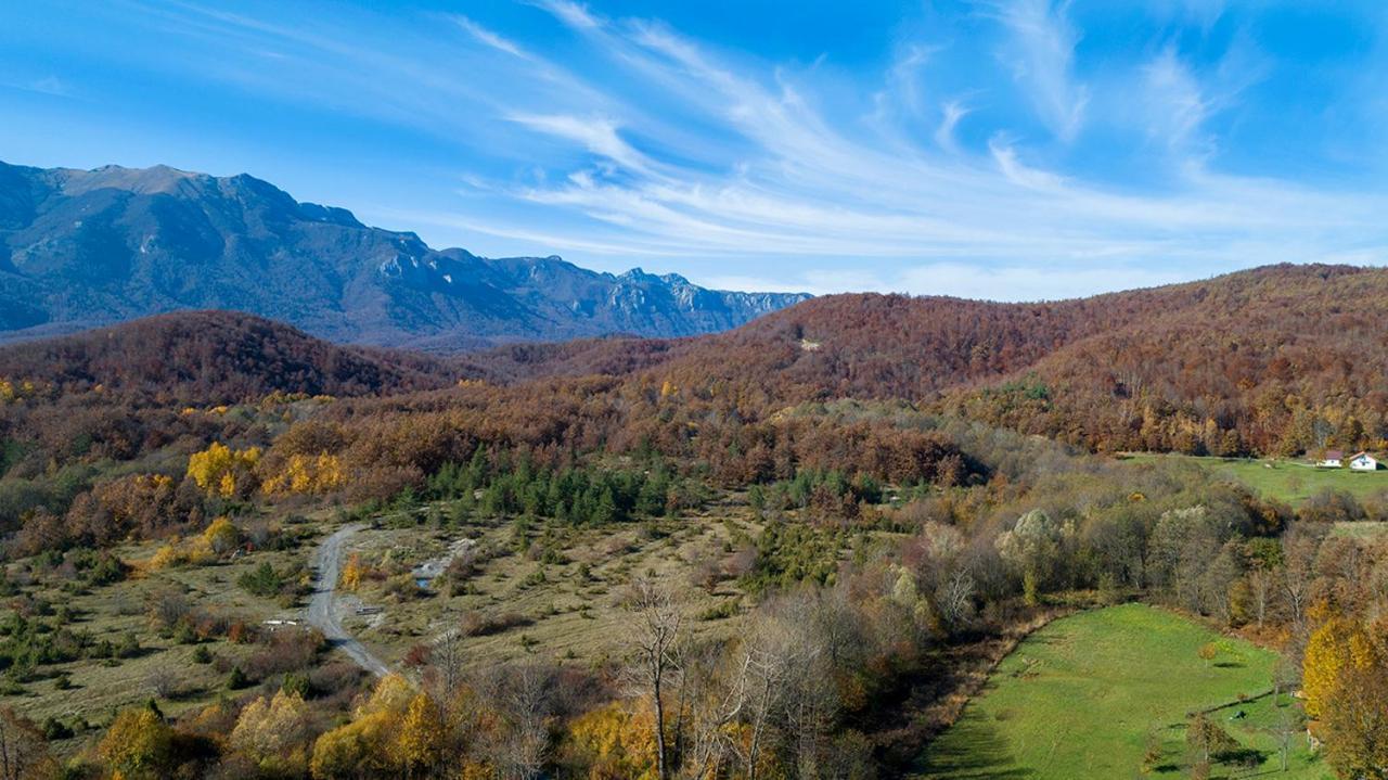 Velebit Lodge Lovinac  Bagian luar foto